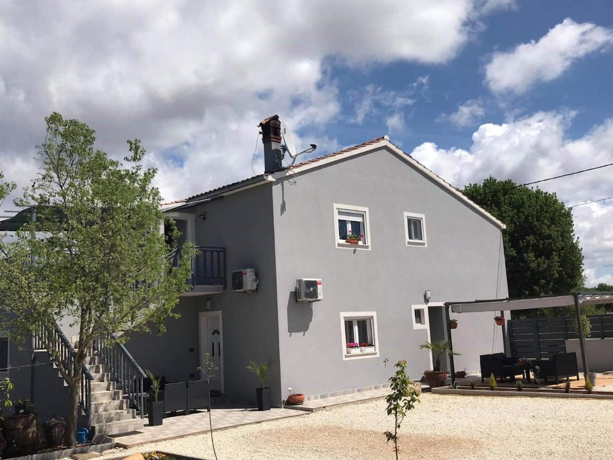 Apartmani Dokic Bale Exterior foto