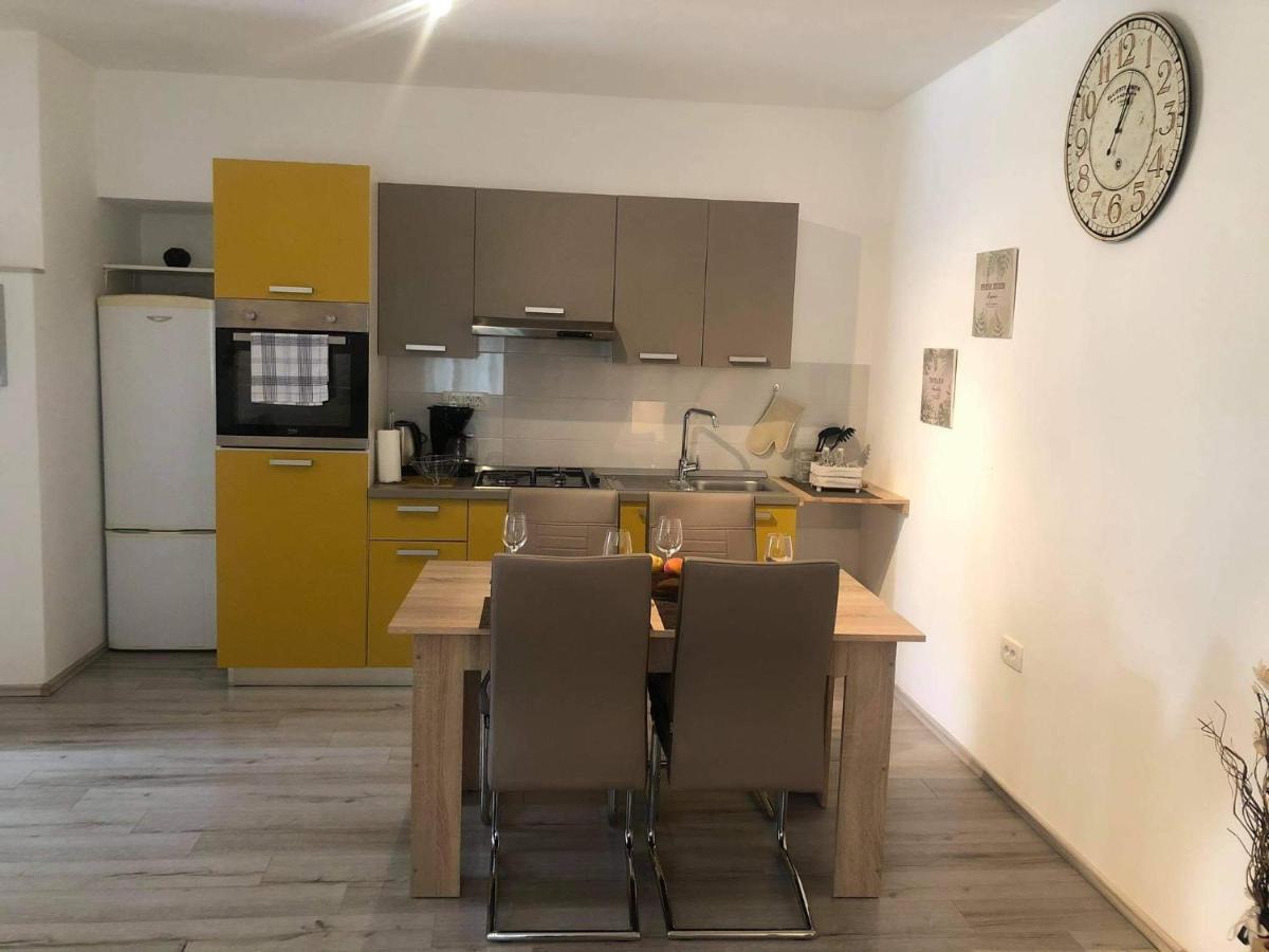 Apartmani Dokic Bale Exterior foto